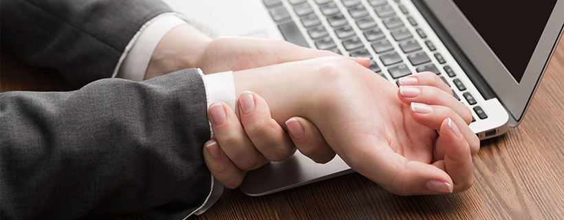 patient needing carpal tunnel syndrome treatment in Marlton